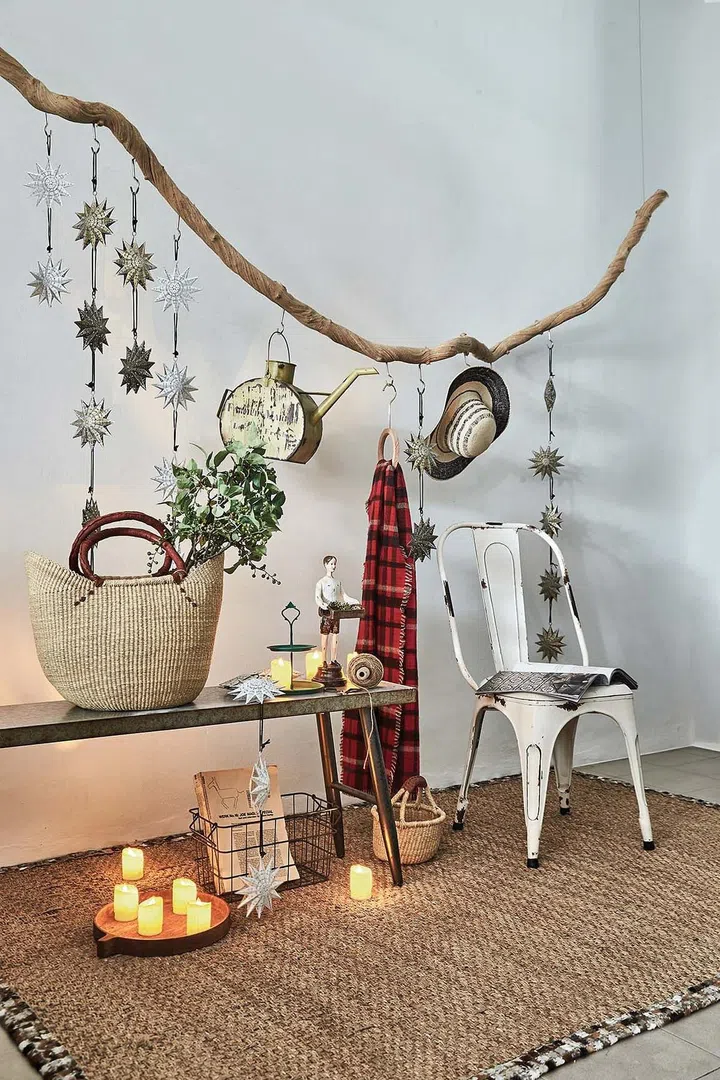 A beach resort inspired Christmas decor setup.