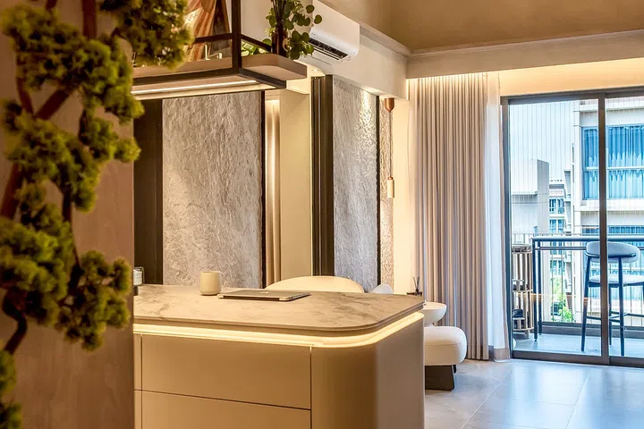 Natural textures, layered lighting and integrated cat features create a home that feels calm for every member of the family.