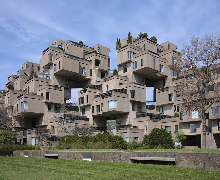 Habitat 67: a modular utopia that tried to fuse the density of apartments with the privacy of suburban homes. This project launched Safdie’s career.