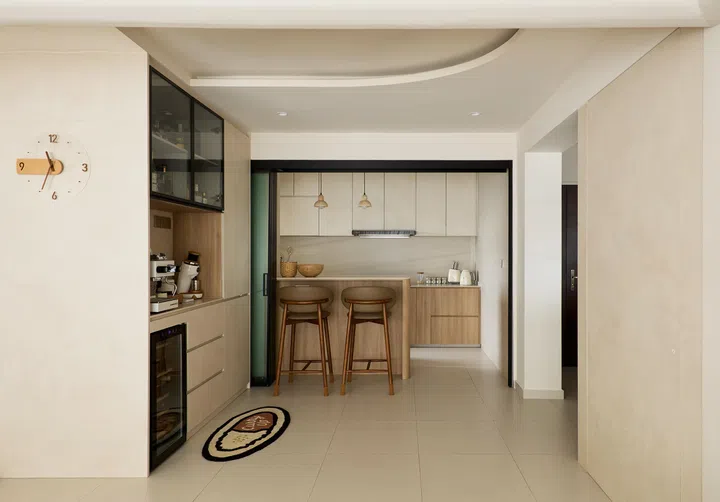 Michael’s pride and joy — a La Marzocco espresso machine anchors the couple’s dedicated coffee nook.