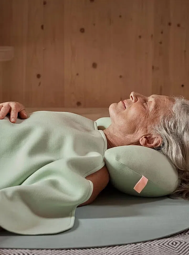 IKEA DAJLIEN Workout Collection Blanket, $29.90