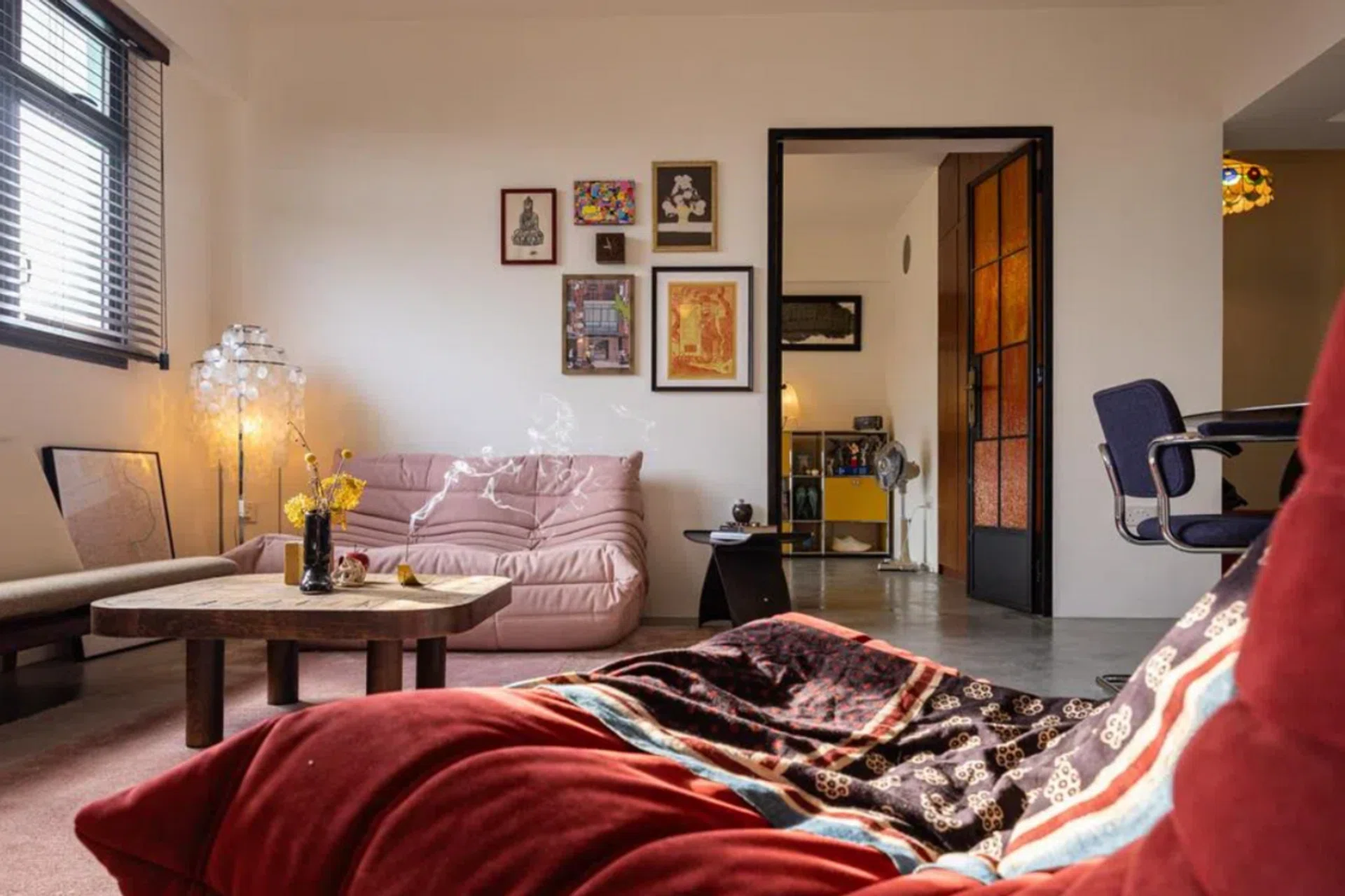 There are ways to mix and match colour without a clashing effect, and without having to stick to just one colour family.