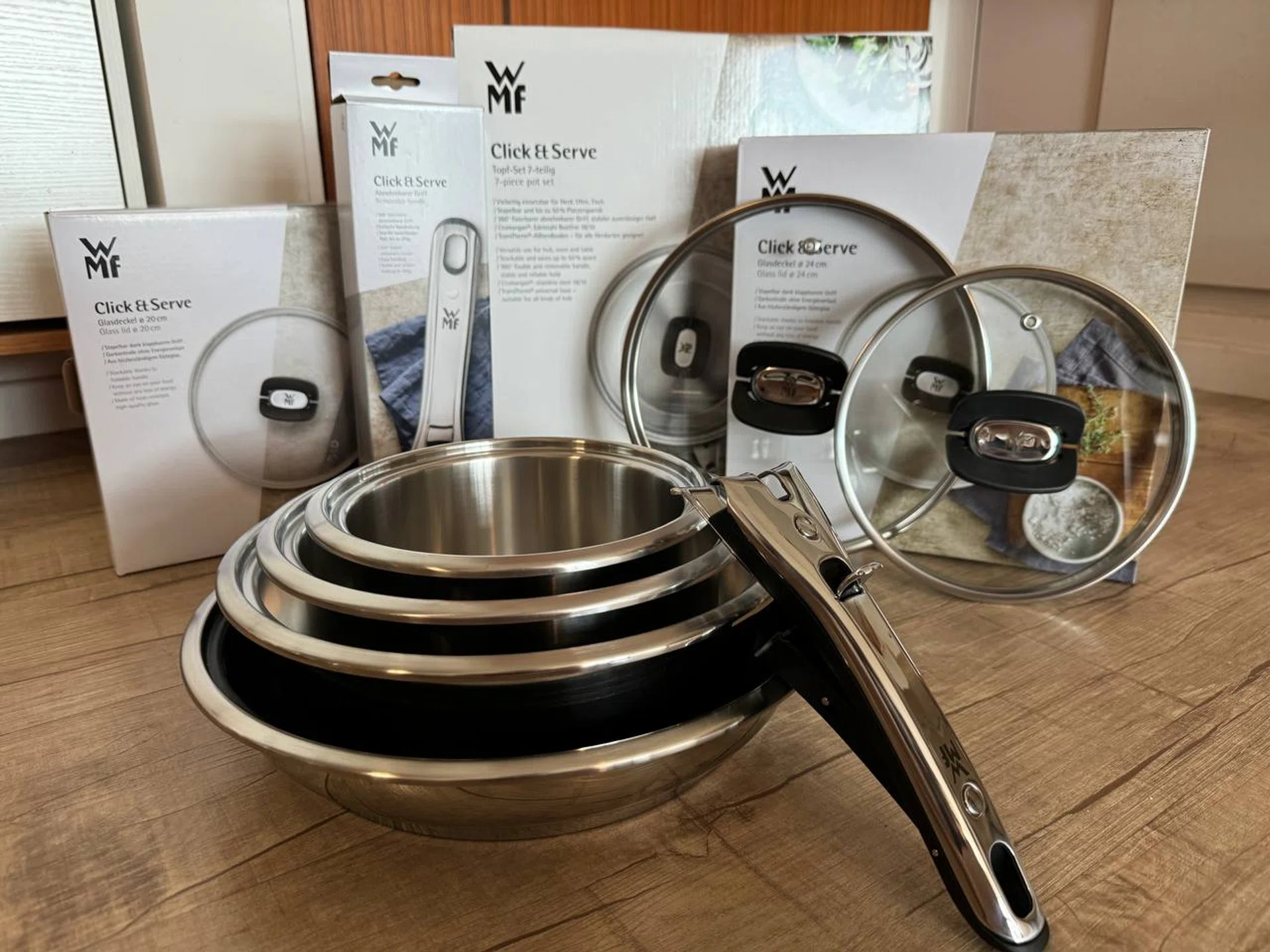 Unboxing the WMF Click & Serve 7-Piece Set.