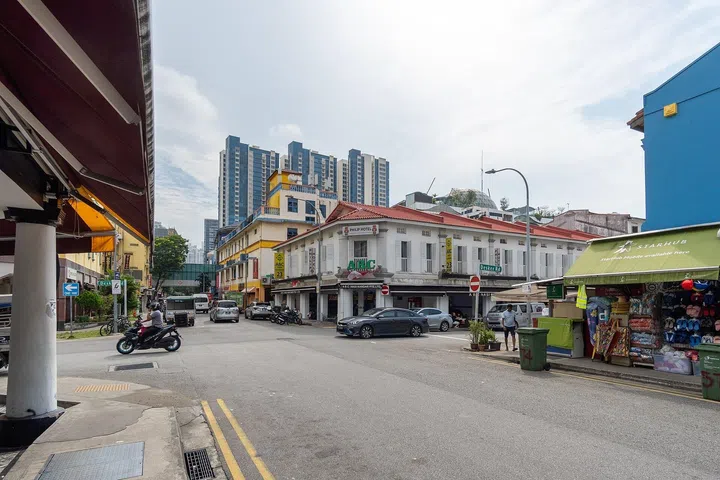 Streets of Little India in Singapore