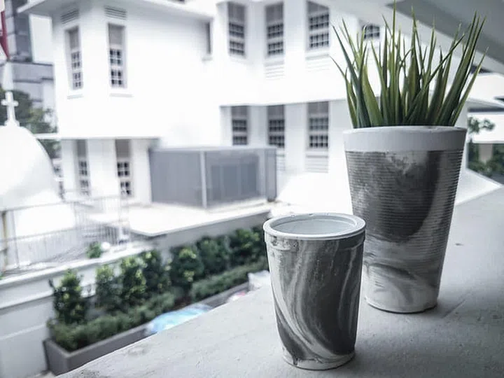 triple eyelid, singapore, vase, naiise, online shopping