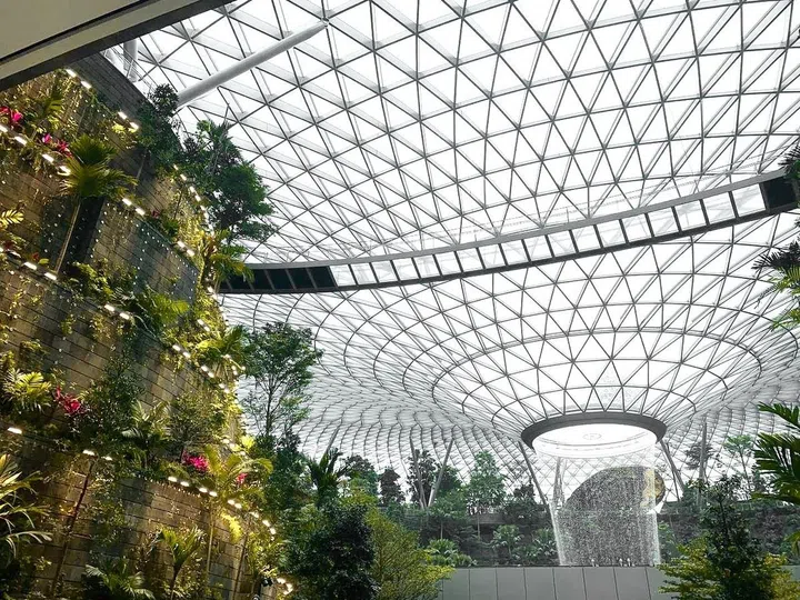 jewel changi airport waterfall