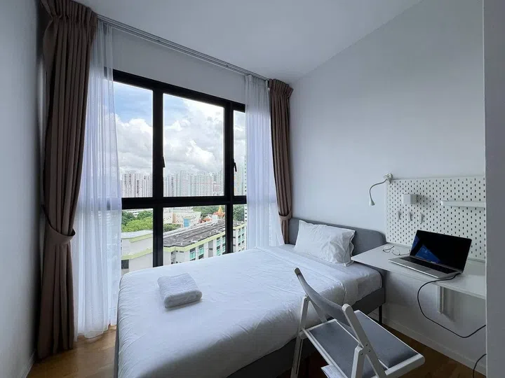 Avenue South Residence common bedroom in a 3-bedroom unit