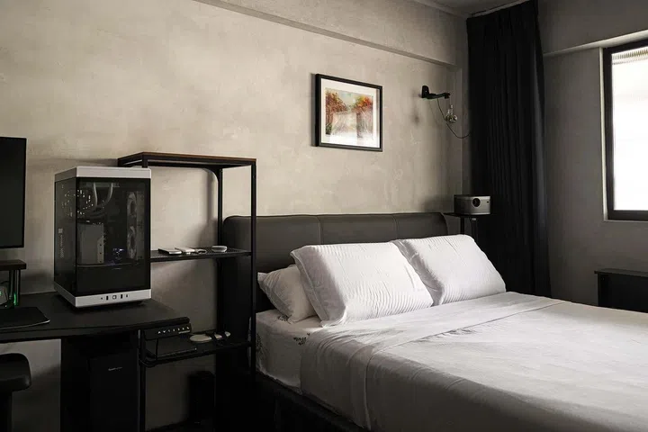 Master bedroom in a 3-room HDB flat in Ang Mo Kio.