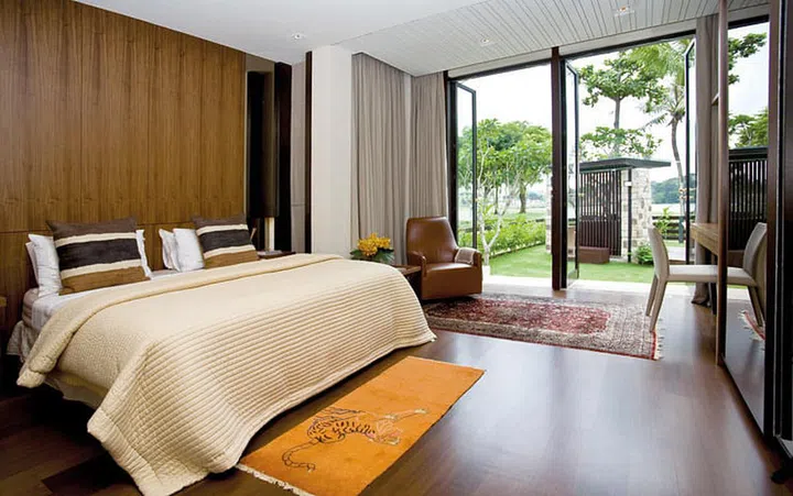 The elder son’s bedroom opens straight to the garden. It includes a sitting nook and a study area, too.