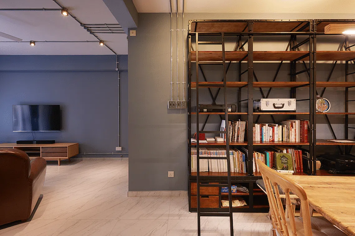 House Tour: An industrial-inspired apartment with lots of storage ...