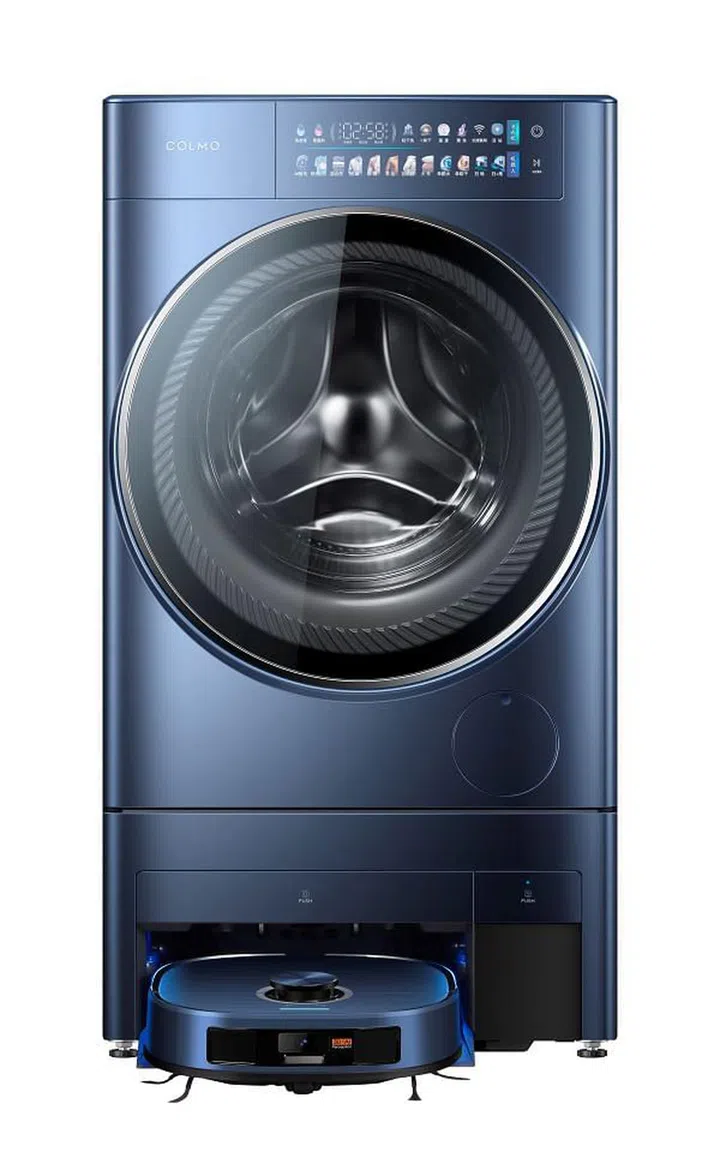 The plug-and-play WashBot also houses a robot vacuum and mop. PHOTO: MIDEA GROUP 