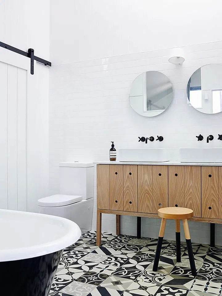 scandinavian, grey, wood tones, renovation, interior design, scandi-style, scandi, bathroom