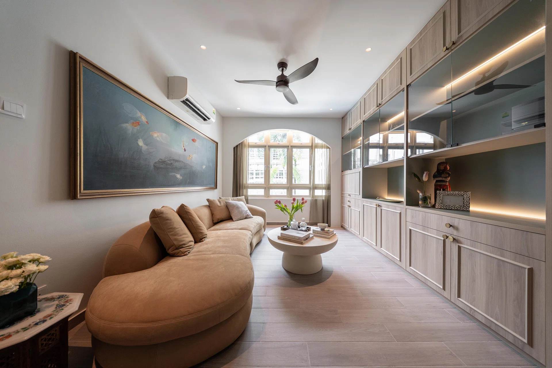 Loren and her team reworked the plan to open sightlines and unify ceiling levels.