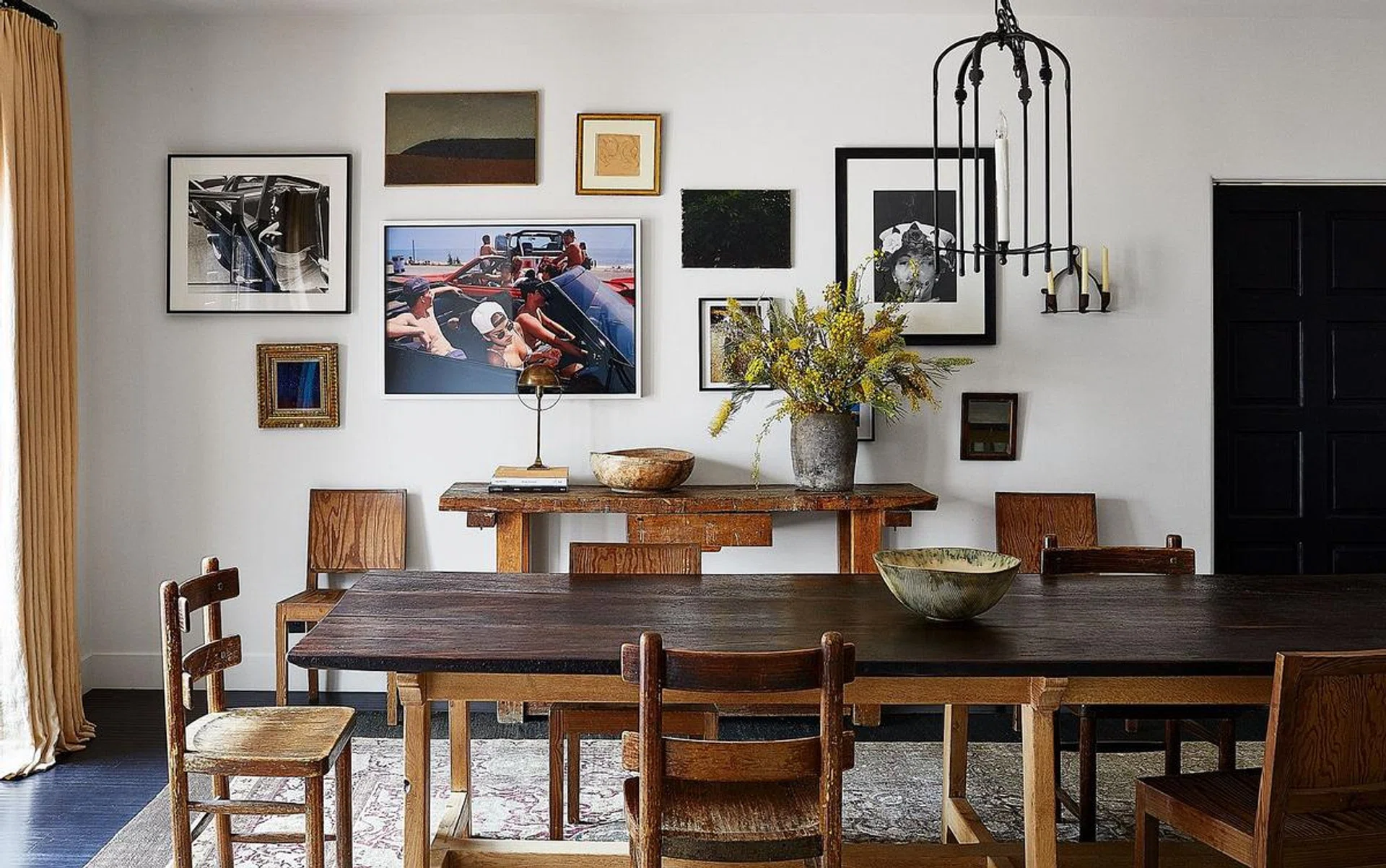 Kendall’s home in Los Angeles is designed by mother and son interior design duo Clements Design. Image by Hommes Studio