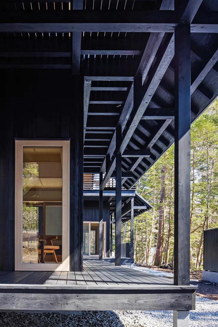 The standalone
suites mean
natural light
shines from all
sides of the unit
during the day.