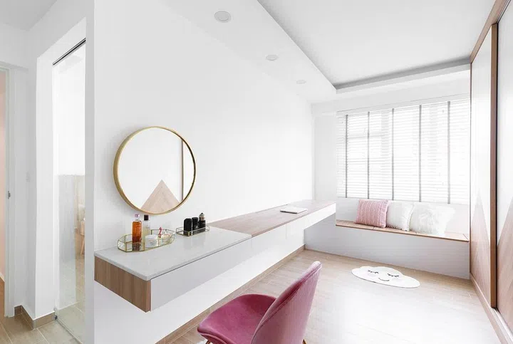 KnockKnock Studio creates an all-white minimalist home with plenty of ...