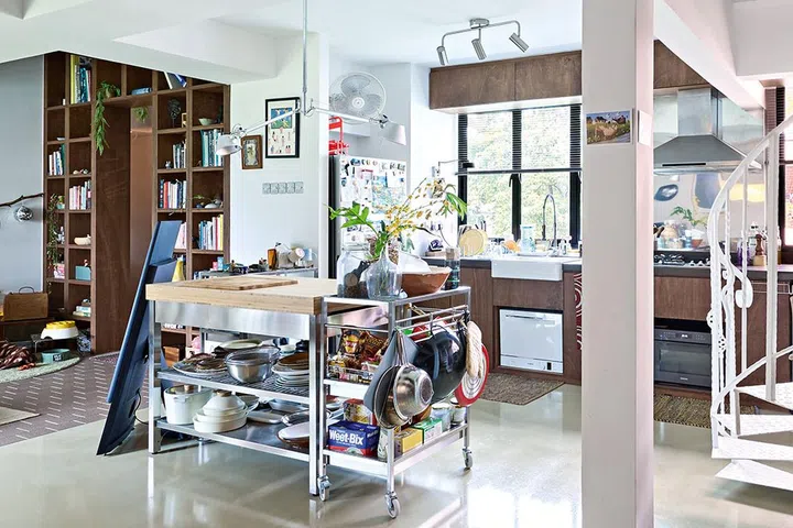 The integrated living area in Natalie’s home creates a convivial mood when guests are over.