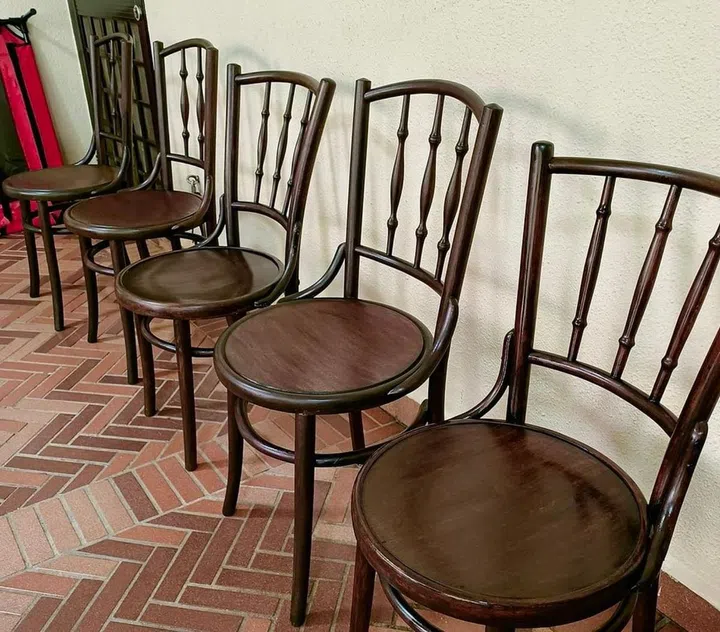 Tommi King of Restoration can be found in Yishun