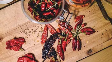 61348-chili_cleaning