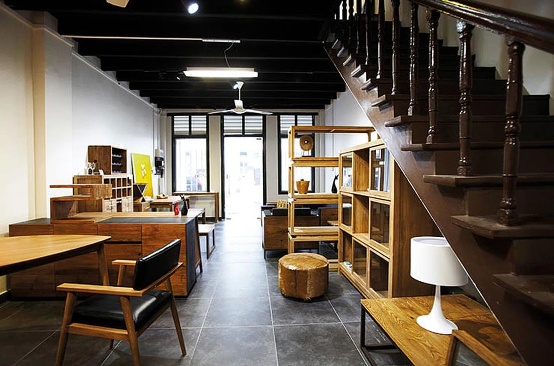 Mountain Teak Showroom