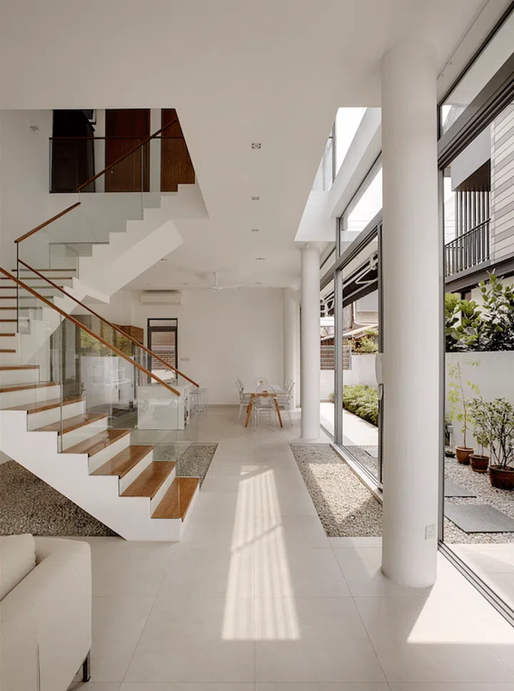 The open-concept design also gives the home a very welcoming ambience, complete with natural light streaming into the interiors.