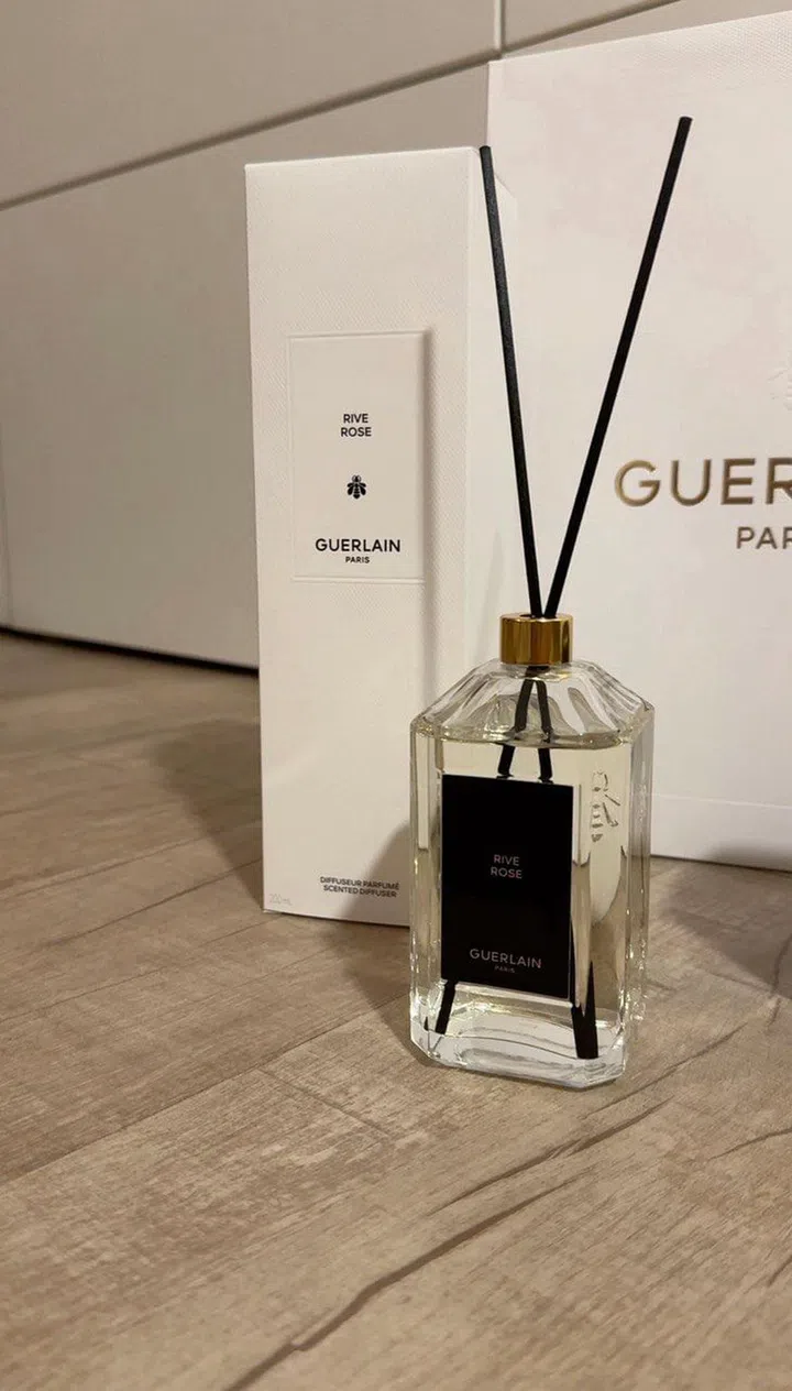 Guerlain's Rive Rose scented diffuser. Image by Jyn Teo