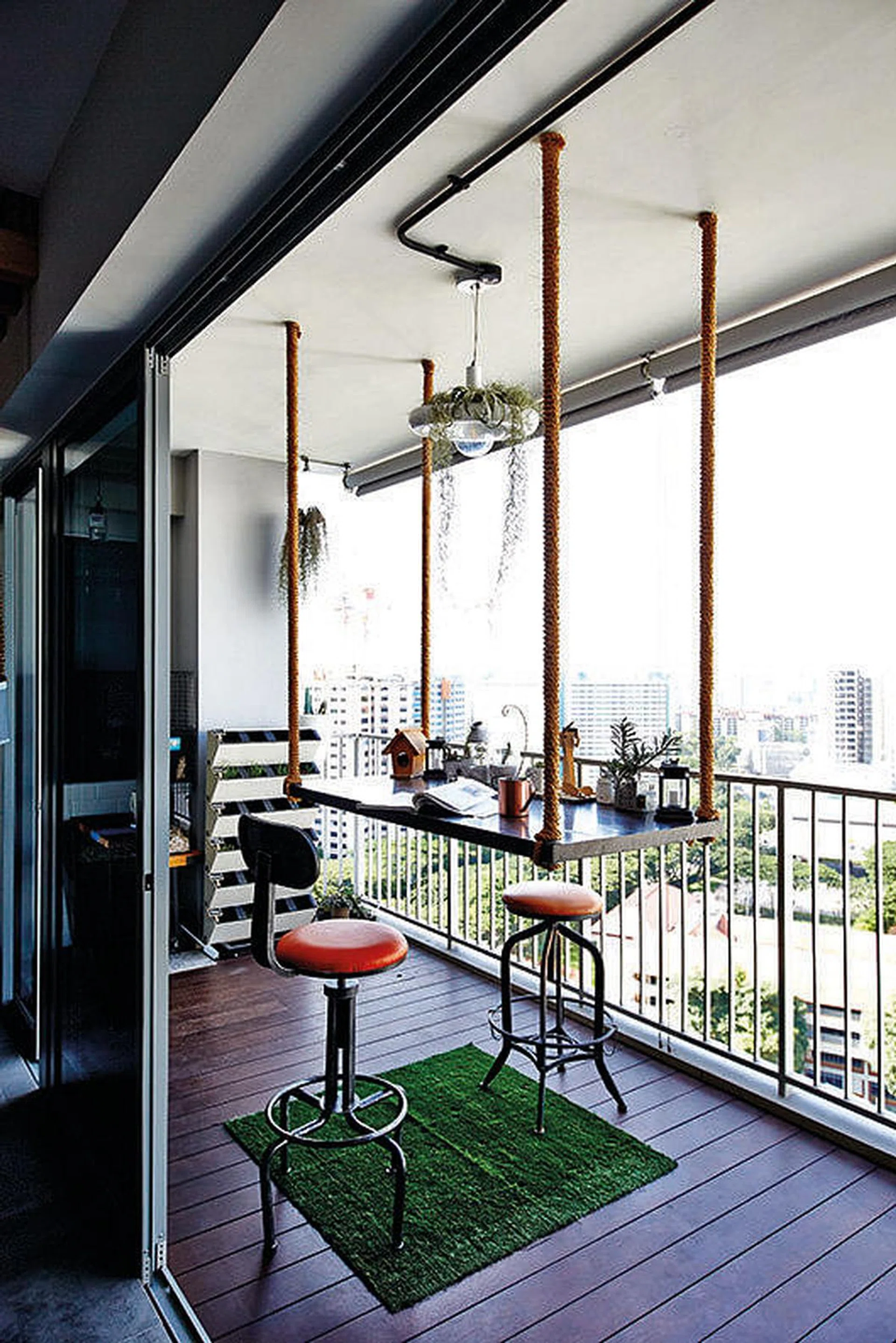 34941-striking-balance-five-room-dbss-apartment