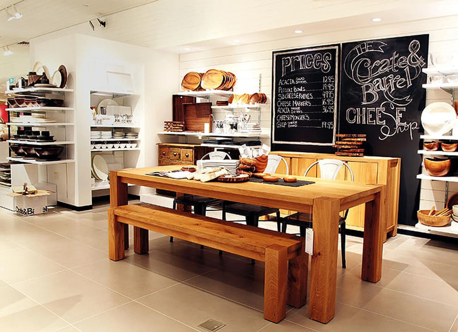 Crate &amp; Barrel Store
