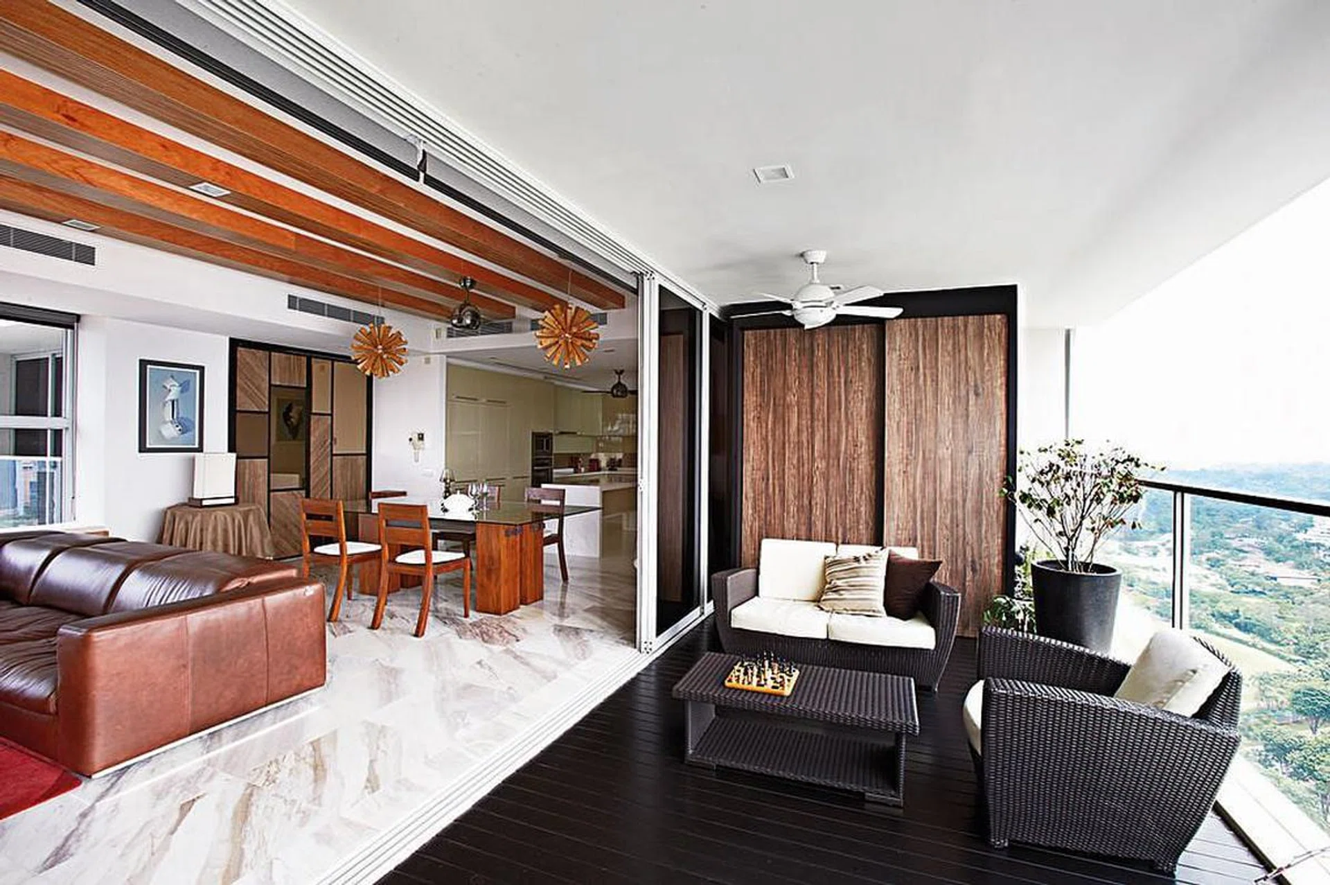 76277-distinctidentity_living_1