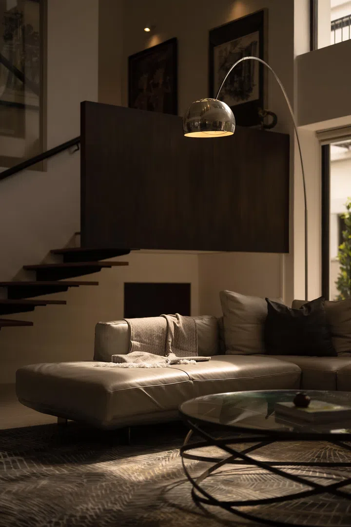 The floating staircase from the ground floor.