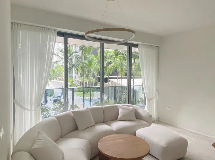 Filtered daylight can still carry heat into the room, gradually warming surfaces even when glare is reduced.