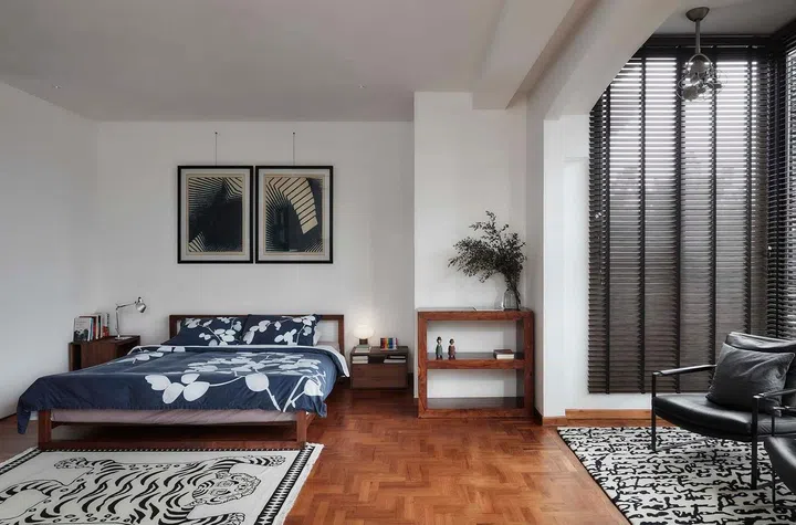 Master bedroom in this 3,990 sq ft semi-detached home at Frankel Estate.