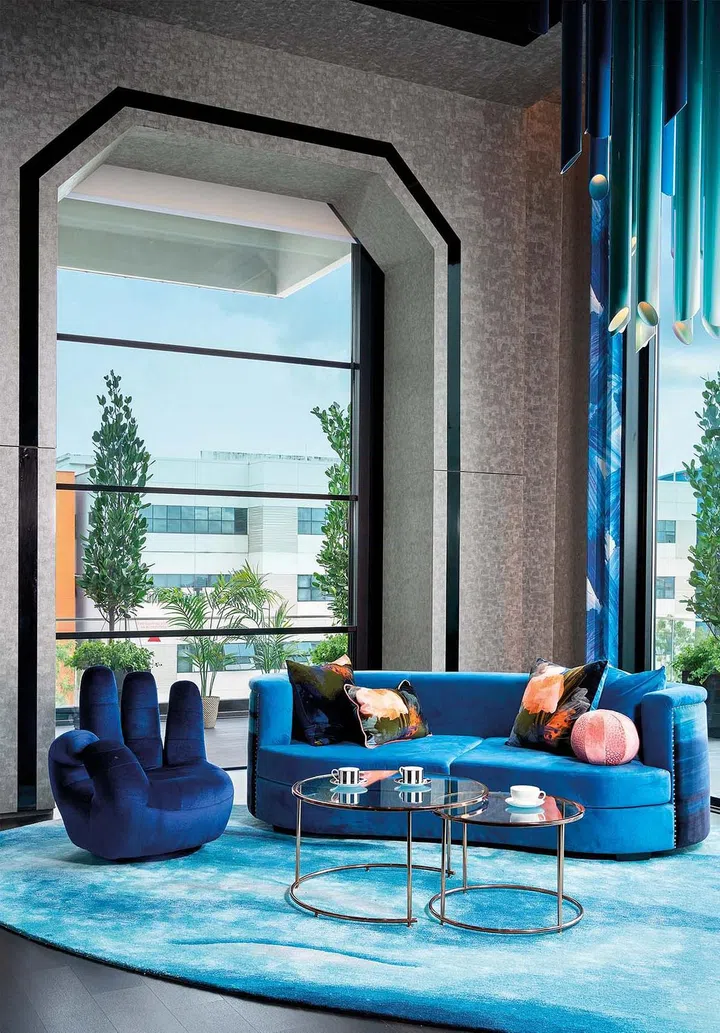 An overview of the impressive Sapphire Windows showroom.