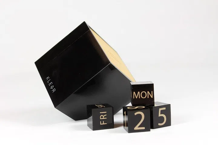 stylish cool desktop calendar new year