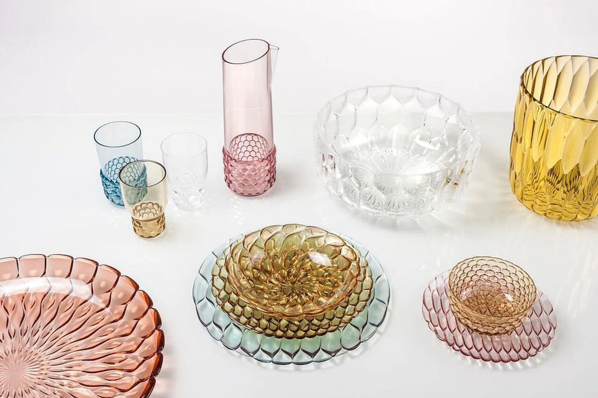 52544-space_furniture_sale_kartell_urquiola_