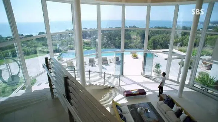 heirs LA house interior