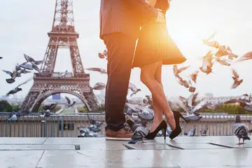 106440-coupleholiday1