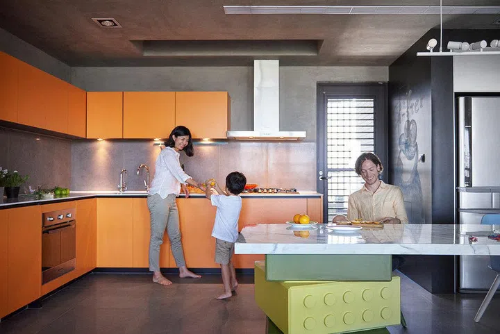The Lego block legs of the dining table are subtly designed in pastel hues, providing a pleasant surpise when it gets noticed. 
