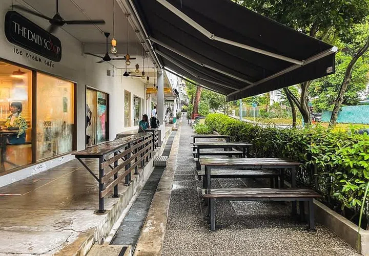 Chip Bee Gardens: Over 300 rental terraced houses by SLA!