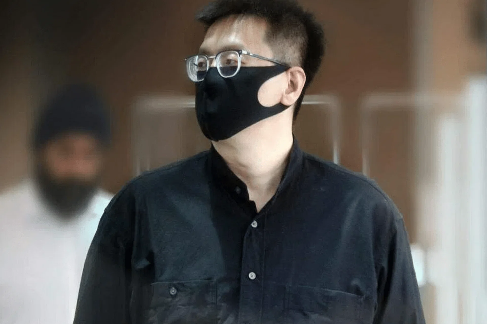 40 year old Huang Rui Xiang, Renovation Company Owner Scammed $160,000 from 40 Customers