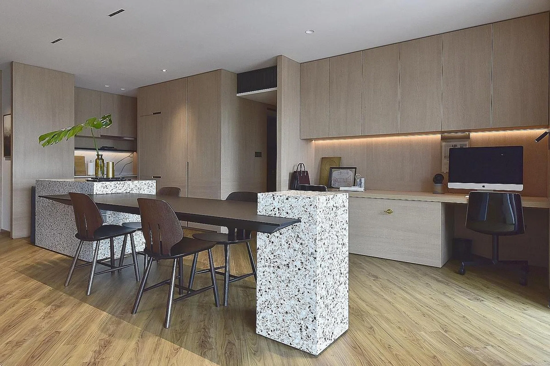 72950-st-molina-hun-sojuno-lim