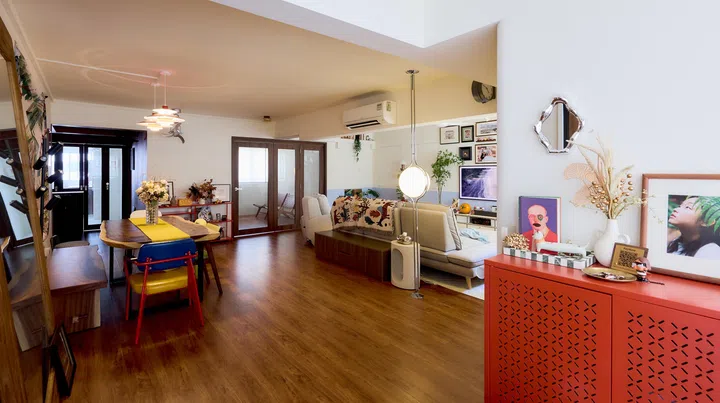 Dining room of a 5-room HDB flat in Yishun, designed by Homely Matters Pte Ltd.