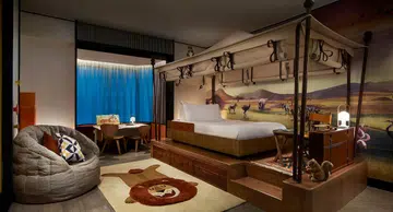 97155-97098-family-suite-safari-room