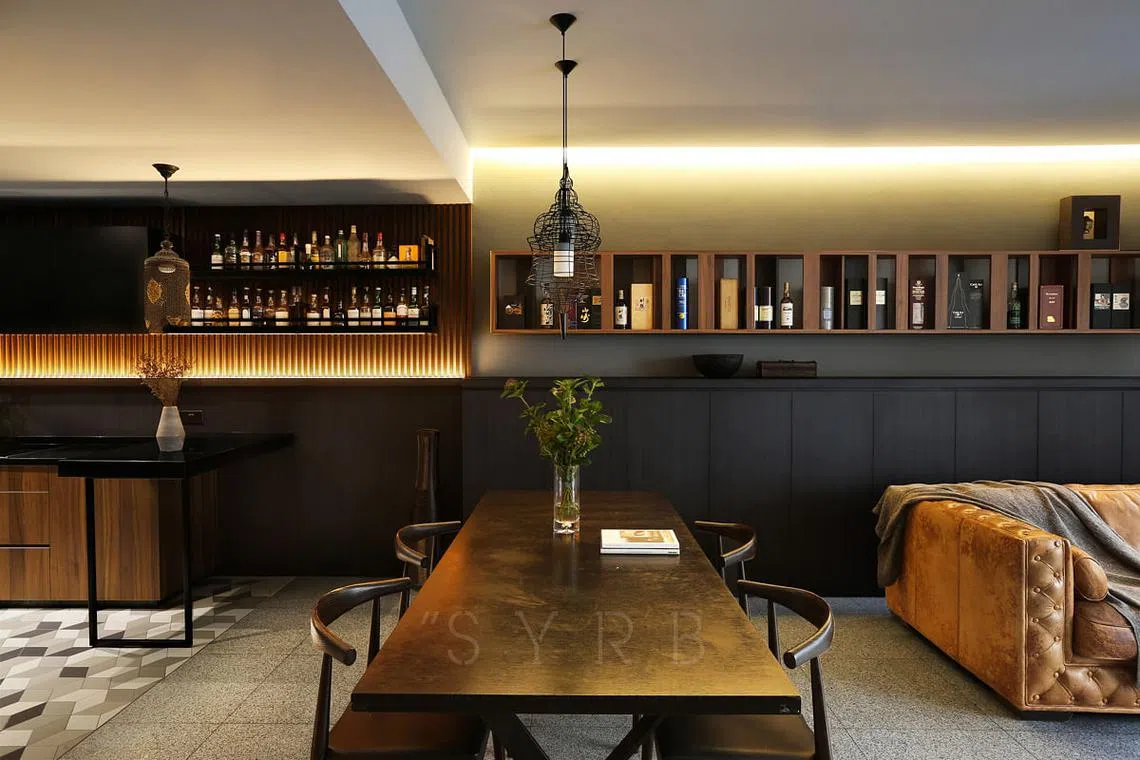 Alcohol & liqueur collector's dark-theme Gerald Drive cluster house ...