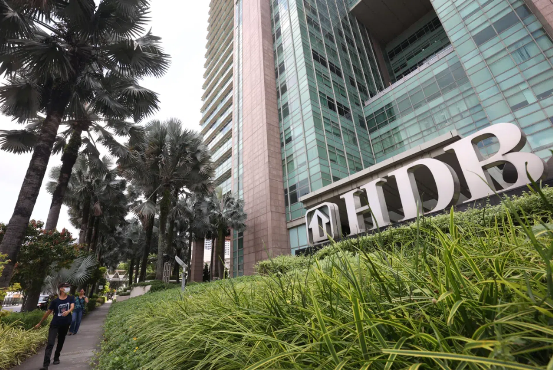 Exterior street view of HDB Hub in Toa Payoh.