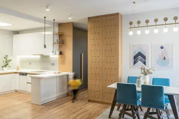 99609-normless_lightful_family_apartment_1