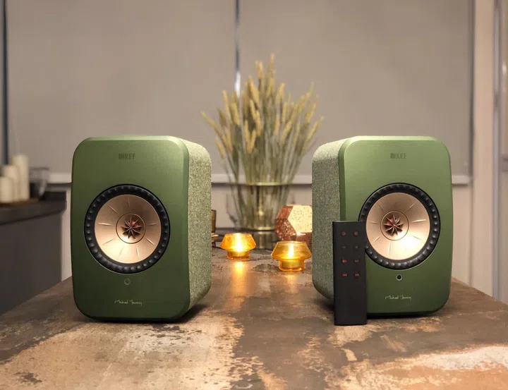 The cool look of the LSX speakers from KEF.