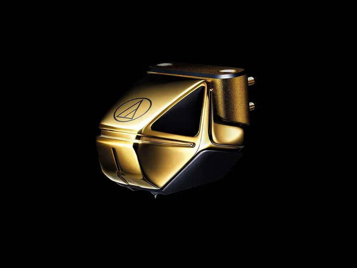 The Dual
Moving Coil
Stereo cartridge.