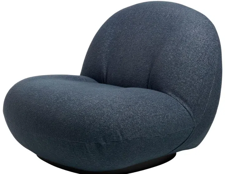 This plush Scandinavian-style lounger was designed by French designer Pierre Paulin for Gubi.