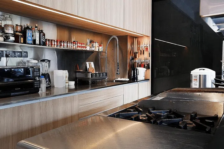 State-of-the-art kitchen system. 